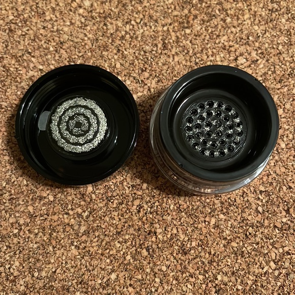 BH Cosmetics - Diamond Dazzlers - Loose Foil Pigment - Picture 4 of 5